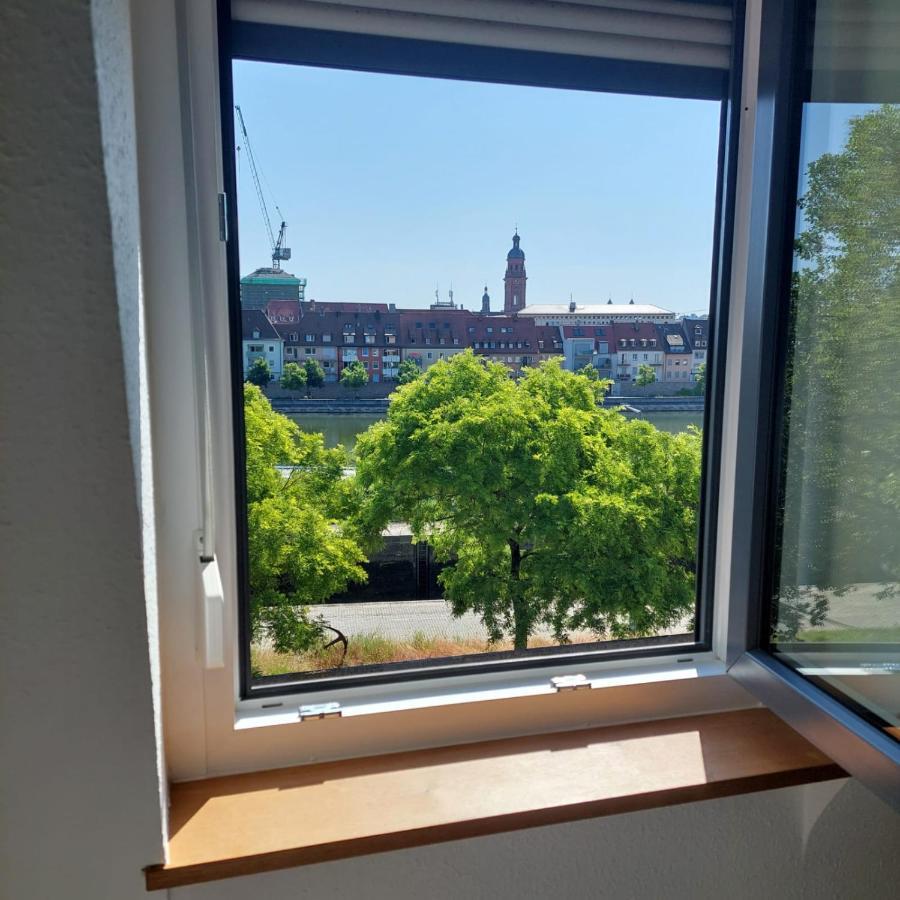 Stilvolle Wohnung Direkt In Der City Wurtzburgo Exterior foto